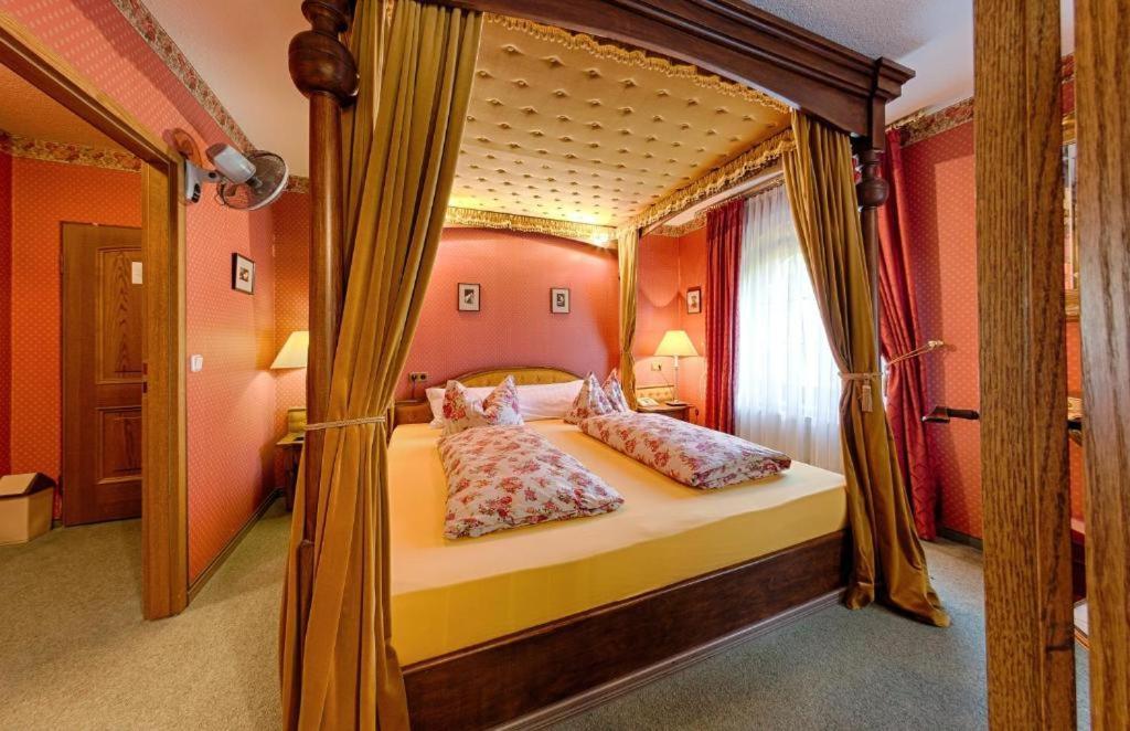 Waldschloesschen Bed and Breakfast Mittenwalde Værelse billede