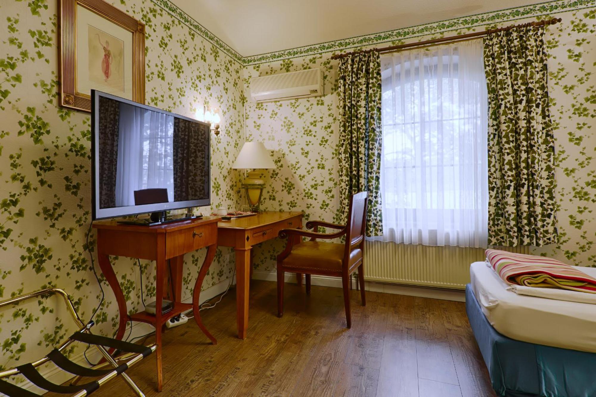 Waldschloesschen Bed and Breakfast Mittenwalde Værelse billede